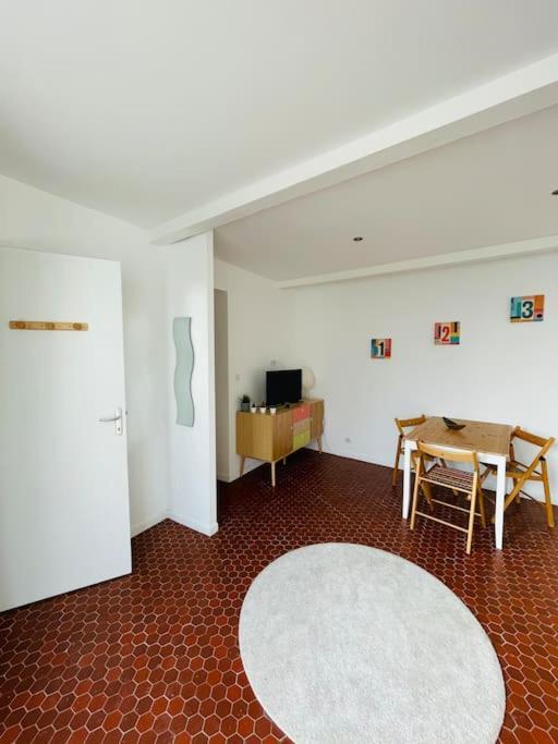 Ferienwohnung Studio Cosy Et Lumineux De 35M2 A Romagnat Exterior foto